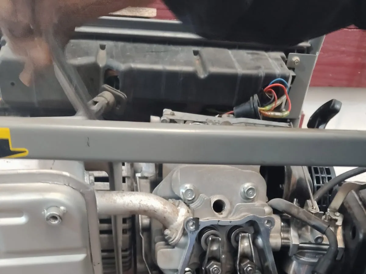 Mantenimiento de planta eléctrica a gasolina — foto 3