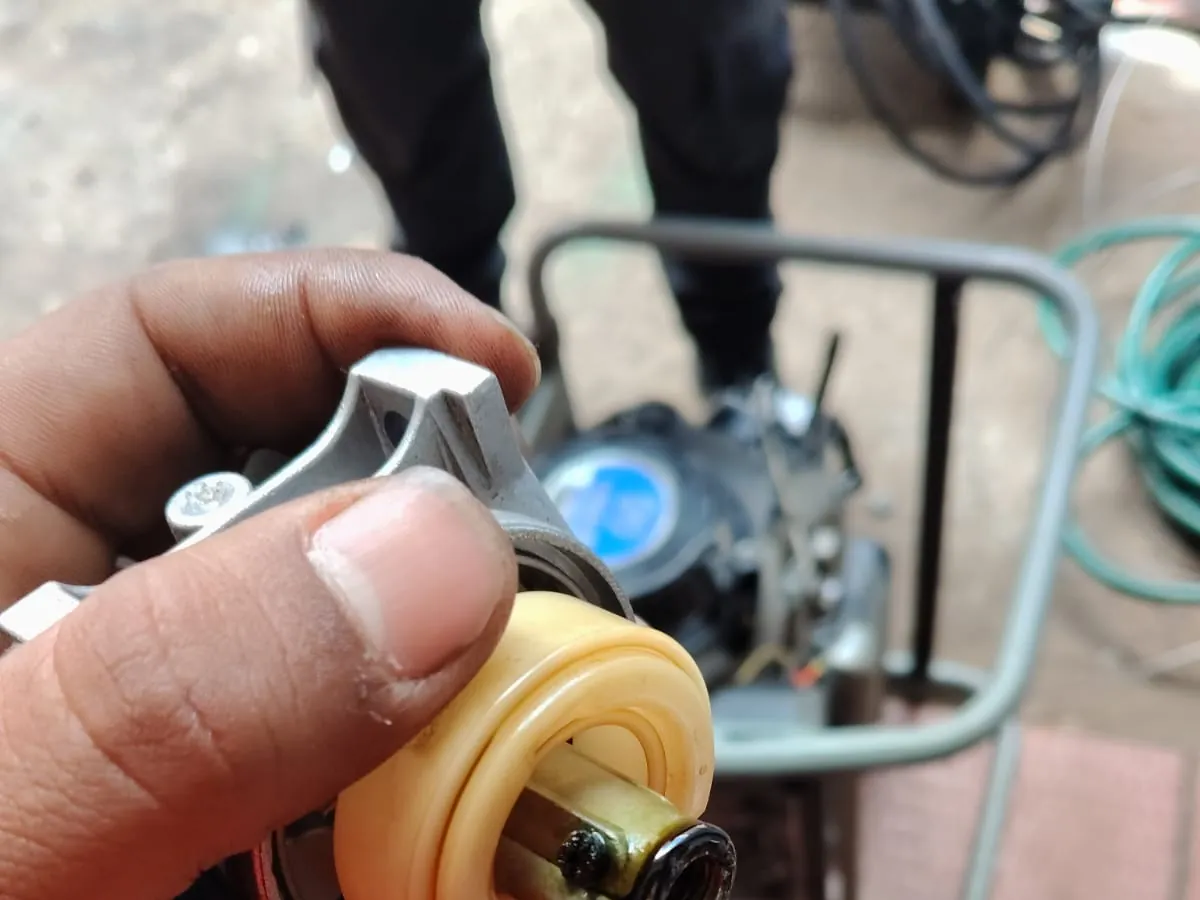 Mantenimiento de planta eléctrica a gasolina — foto 5