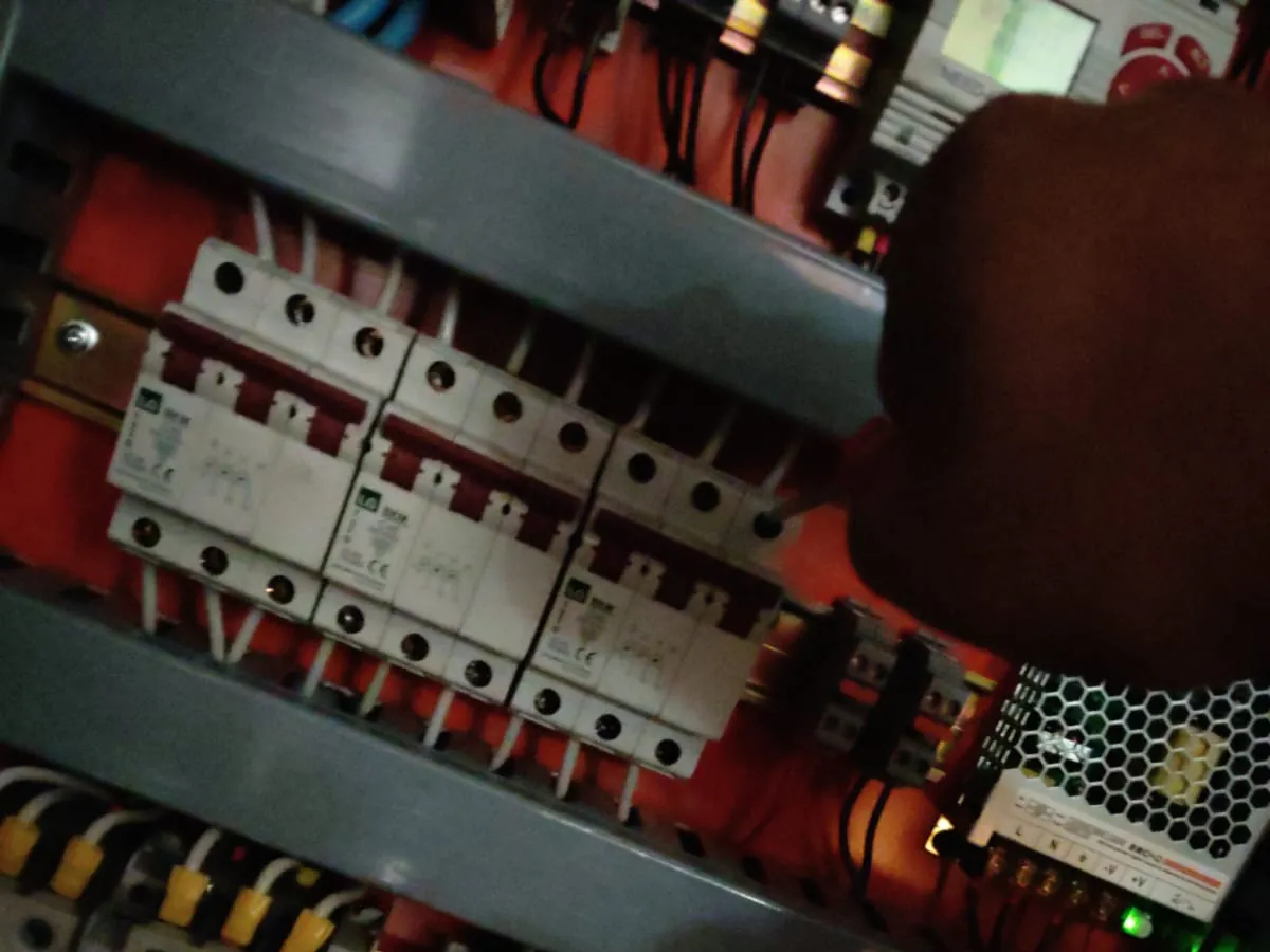 Mantenimiento de tablero eléctrico — foto 9